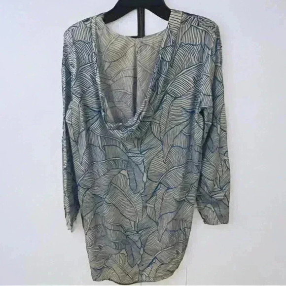 Charlie Holiday Size 4 Hooded Tropical Swim Cover Up with Tassels - Picture 4 of 11